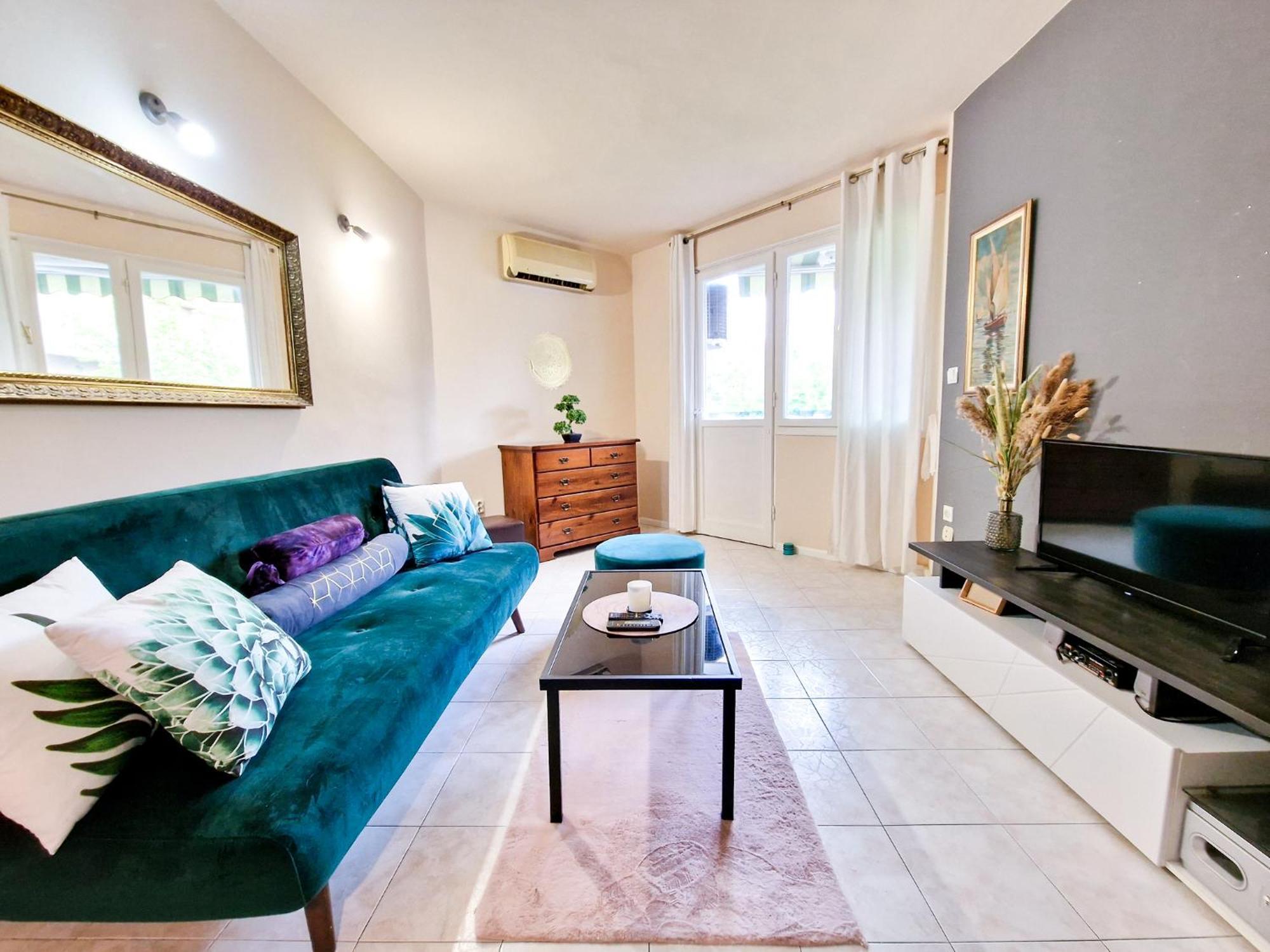 Mobius - Cozy Bacvice Apartment *